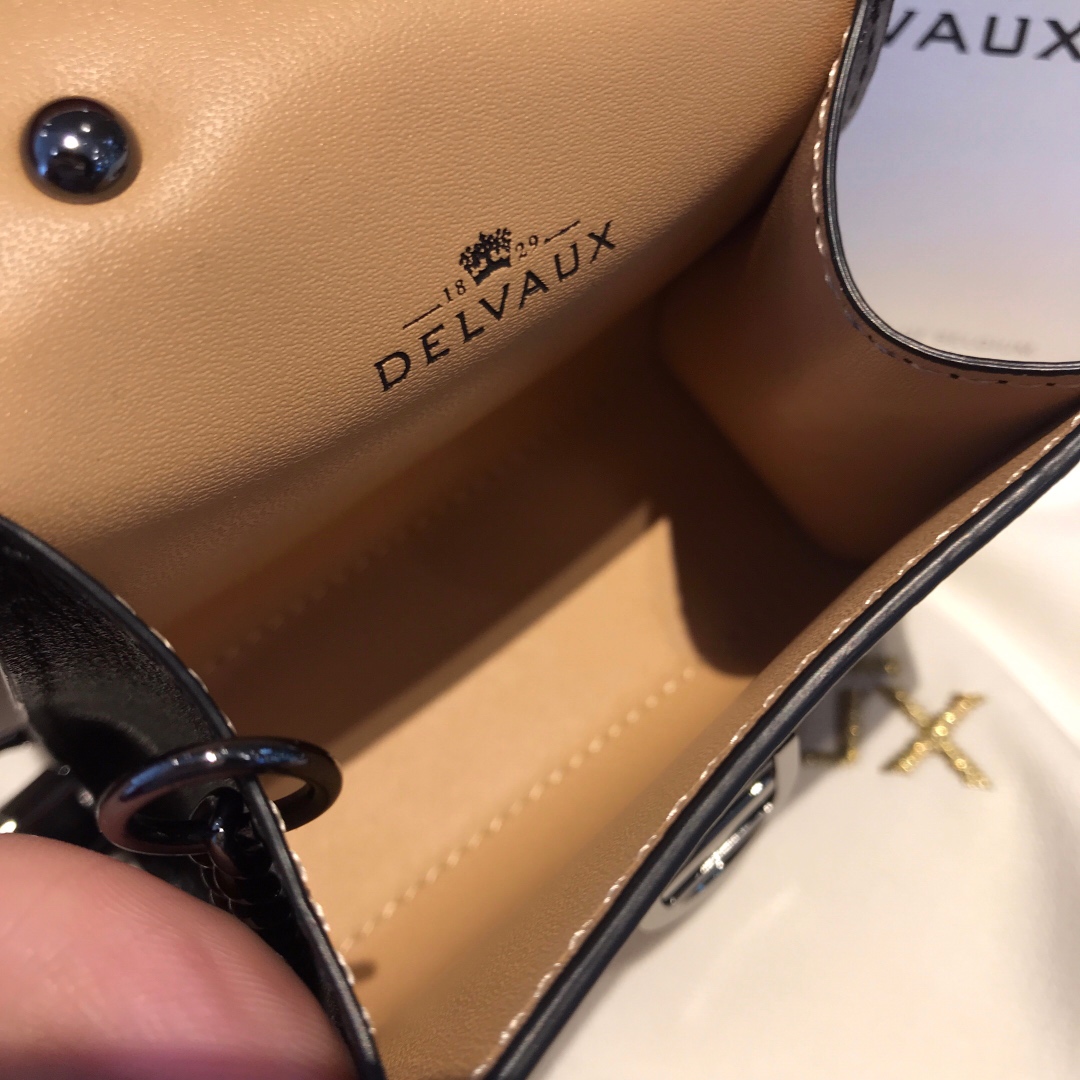 델보 레터링 브리앙 박스백 미니